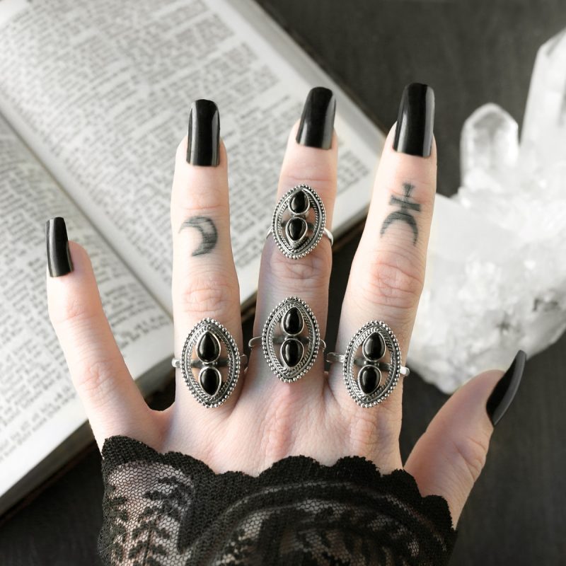 alva-onyx-silver-ring-hellaholics