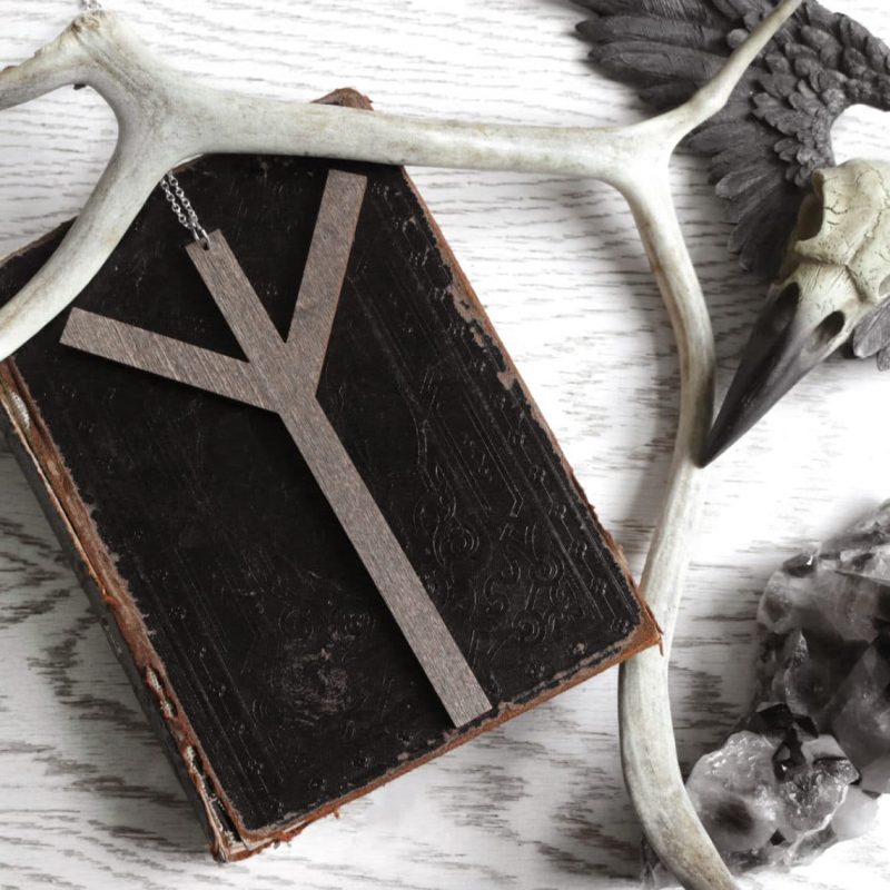 algiz-rune-wooden-necklace-brown