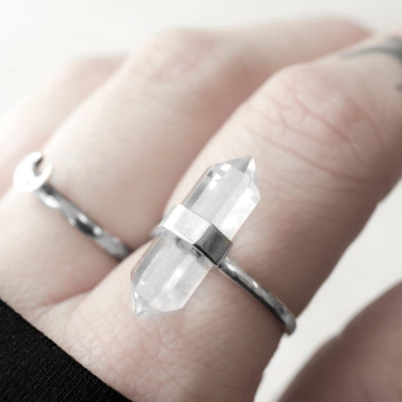 clear-crystal-quartz-silver-ring-closeup-hellaholics large clear crystal quartz ring in sterling silver