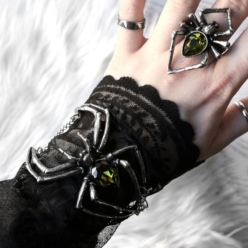 emerald-venom-necklace-ring-by-alchemy-england-sold-by-hellaholics