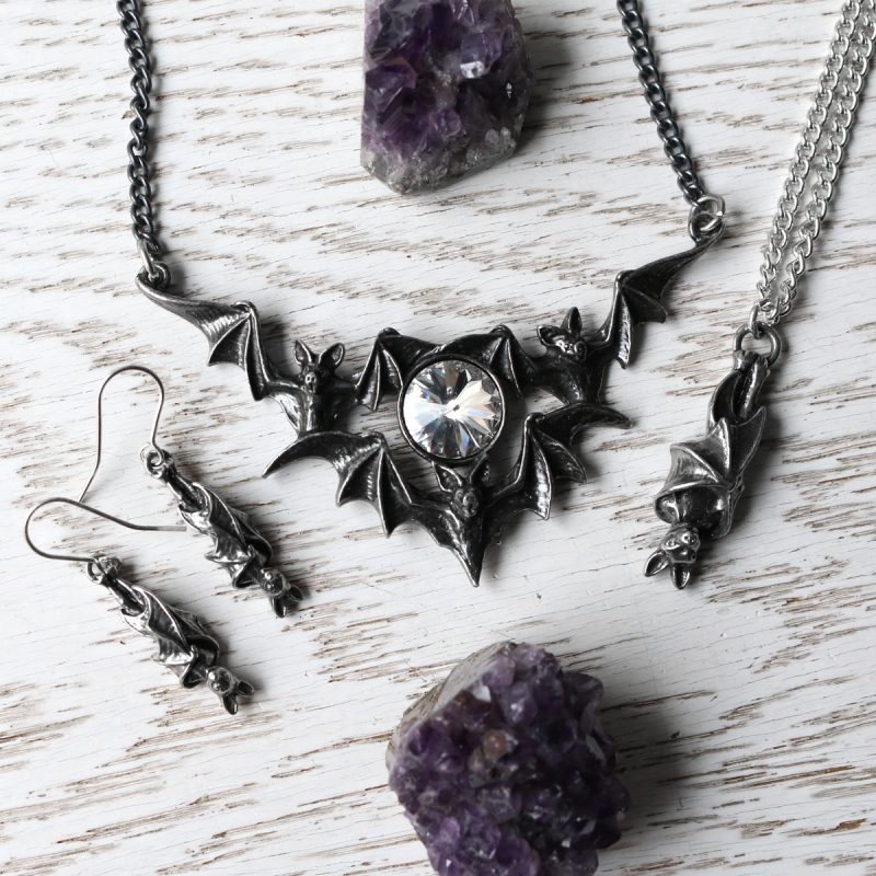 phantom-necklace-alchemy-england-sold-by-hellaholics