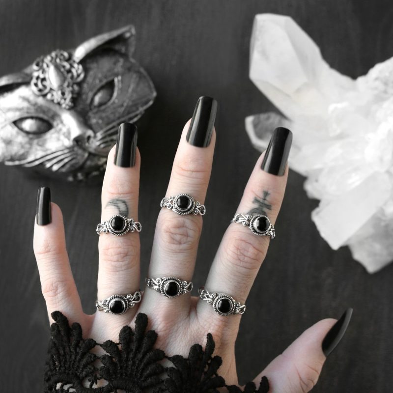 amaya-silver-onyx-ring-hellaholics